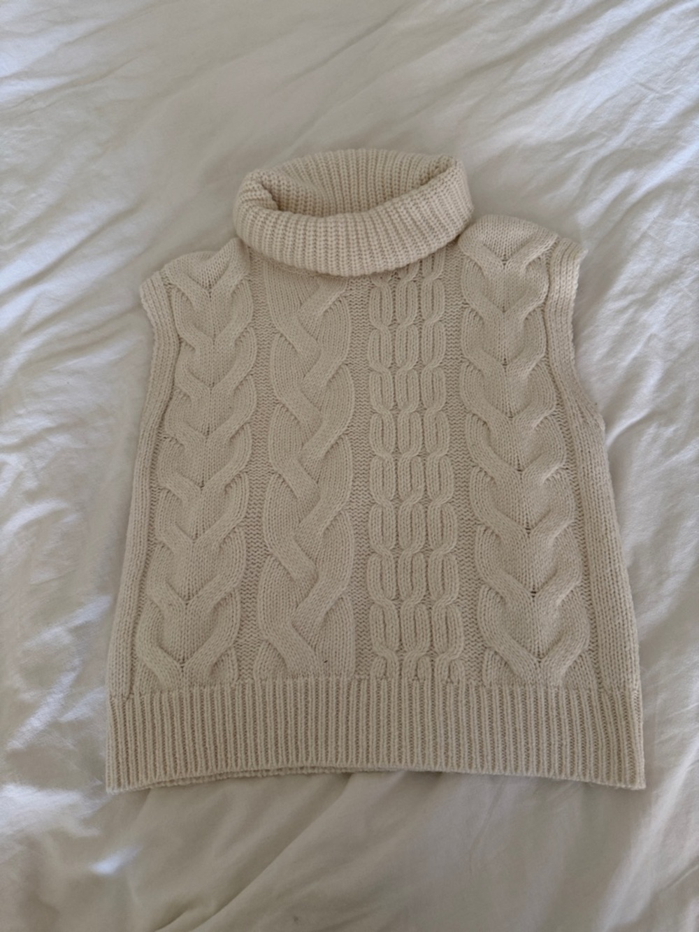Express Cream Cable-Knit Sleeveless Turtleneck Sweater Vest